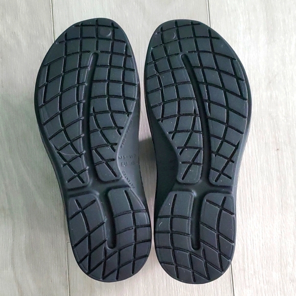 OOFOS OOcandoo Sandal - Picture 2 of 6